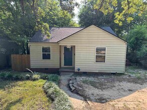 Building Photo - 2119 S Harrison St
