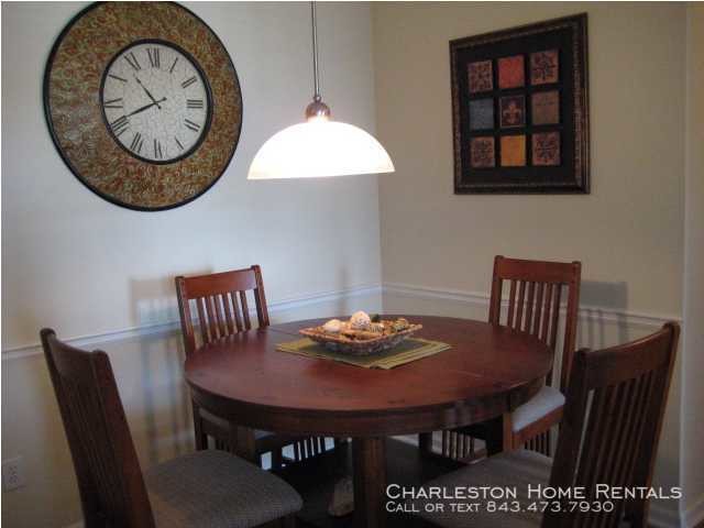 Building Photo - 3 Bed 2 Bath Third Floor Condo at The Concord