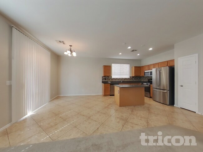 Foto del edificio - 42237 W Lunar St