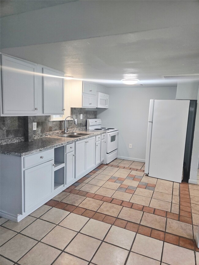 Building Photo - 5709 Craig St