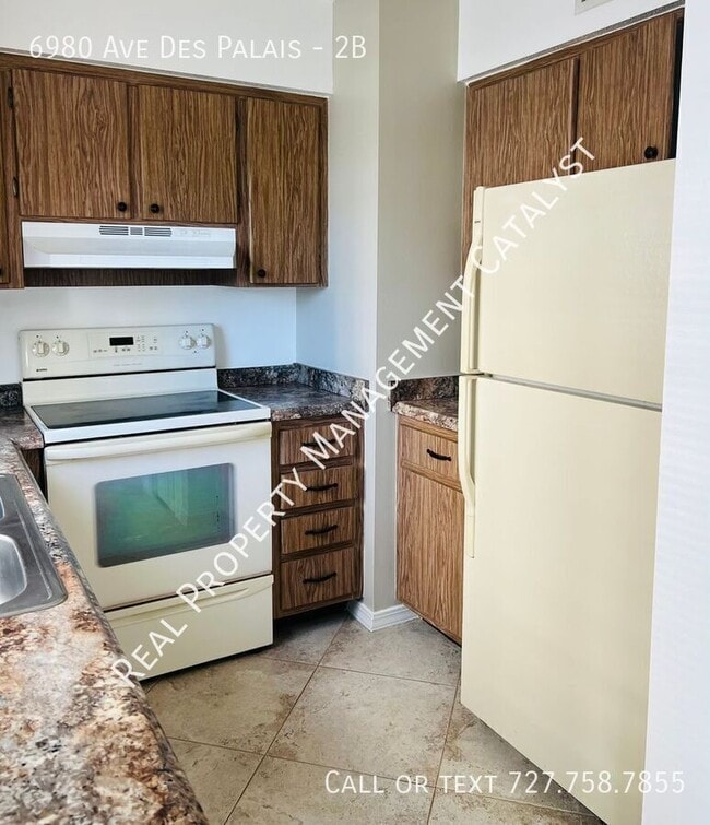 Building Photo - 6980 Avenue Des Palais