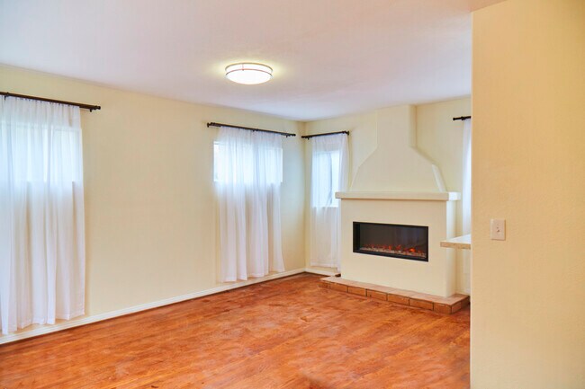 Building Photo - 1508 Maltman Ave
