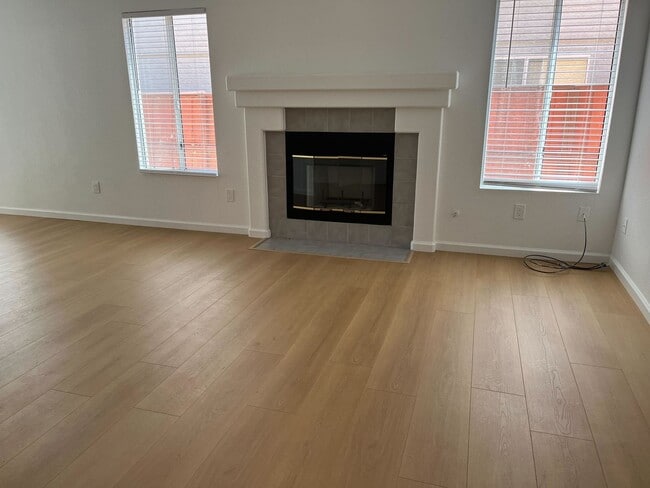 Building Photo - 1046 St Raphael Dr