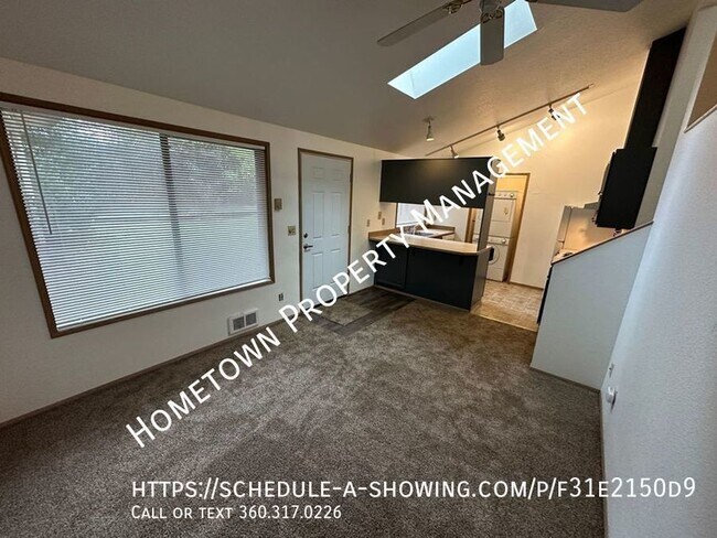 Foto del edificio - Loft/Studio Home Available Now in Tumwater!