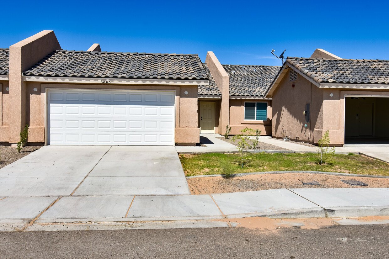Foto principal - 3886 S Brianna Dr