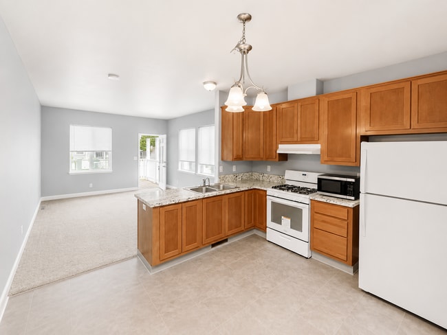 Building Photo - 133 2nd Ave