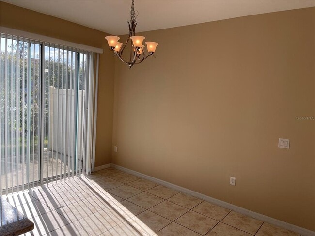 Foto del edificio - 2121 Victoria Glen Dr