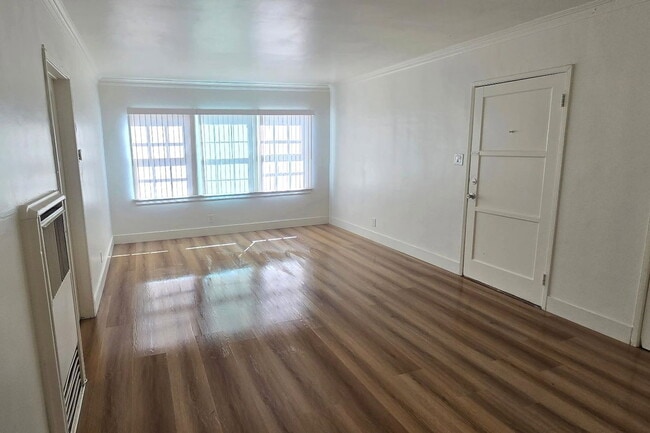 1631 1/4 South Bronson Avenue - 1631 1/4 South Bronson Avenue Apartment