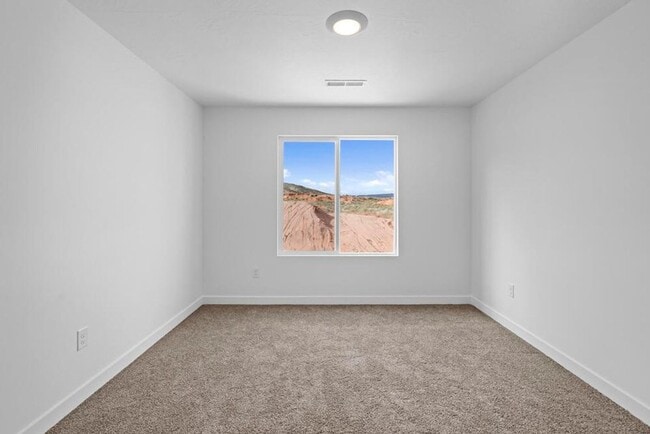 Building Photo - Modern and New 3 Bedroom Townhome in Long ...