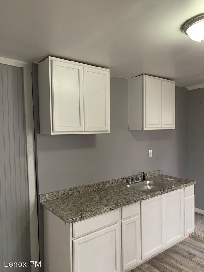 2 br, 1 bath House 25936 Dartmouth House Rental in Inkster, MI