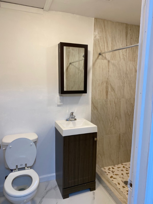 Building Photo - 1020 N 18th Ct