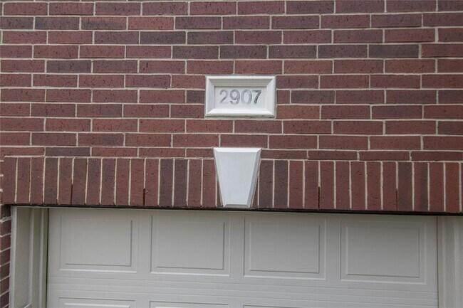 Building Photo - 2907 Acacia Fair Ln