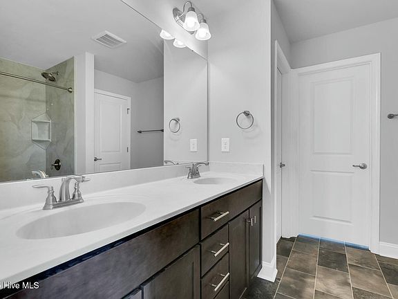 Foto del edificio - Build Equity While Leasing - Lease and Own...