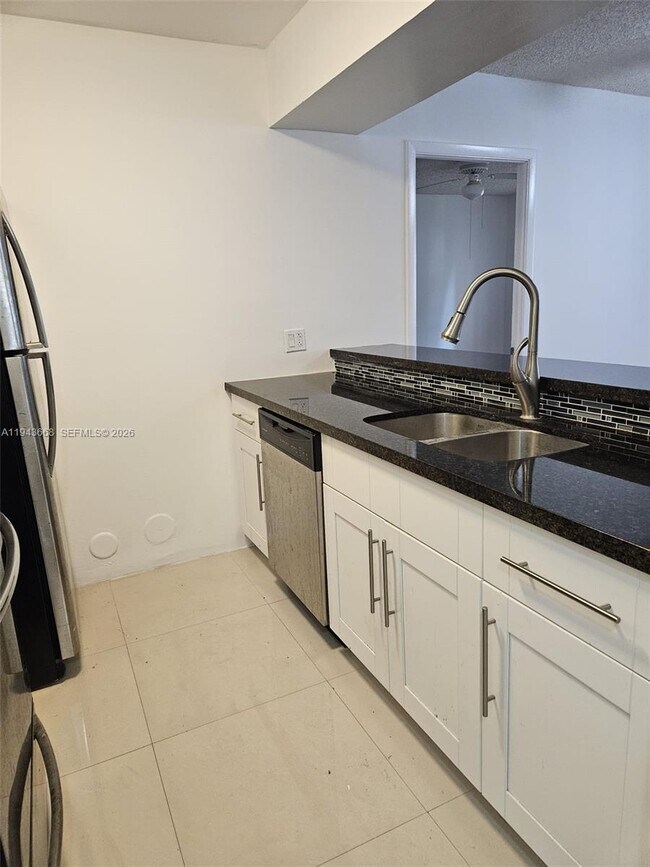 Foto del edificio - 8180 Geneva Ct