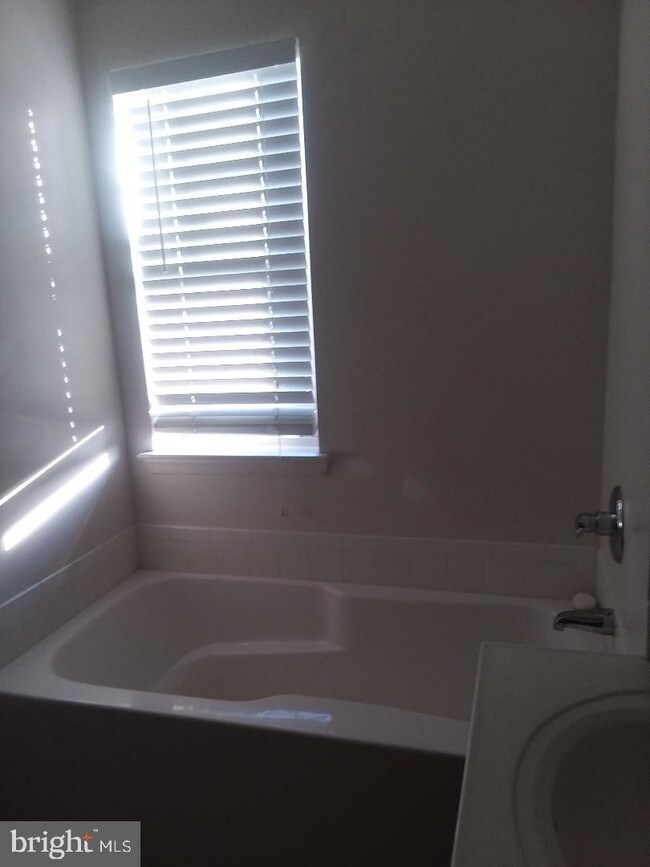Building Photo - 5067 Kimi Gray Ct SE
