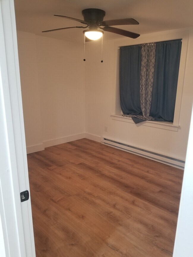 Dormitorio - 68 Lander St