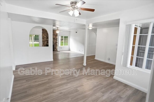 Building Photo - 27277 Garza Dr