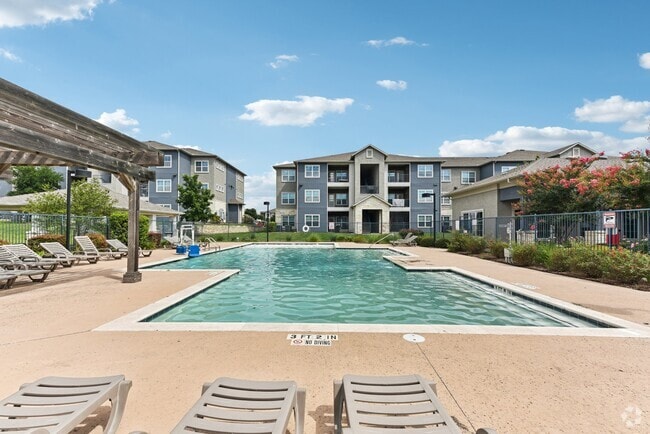 Swimming Pool and Sundeck - The Heights on Parmer