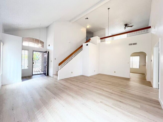 Foto del edificio - 10001 Dove Ridge Dr