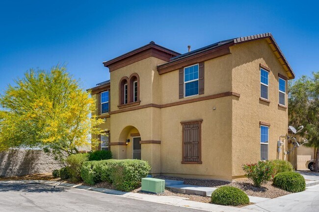 Foto del edificio - Two-Story Home in Gated Northeast Las Vegas Community