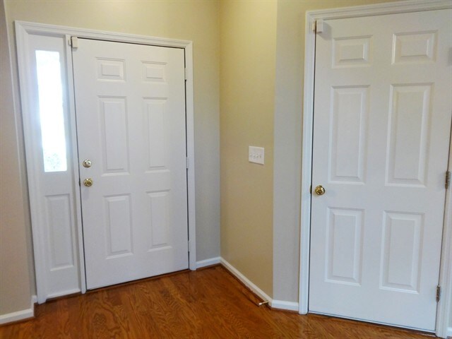 Foto del edificio - 107 Barrie Court