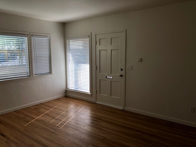 Dining/Living Room - 714 S Pacific Coast Hwy