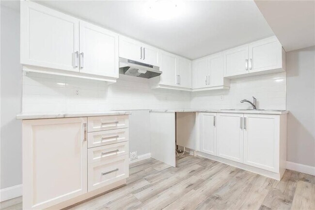 Photo du bâtiment - 214 E 19th St