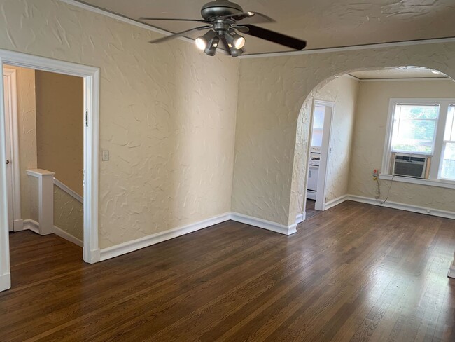 Foto del edificio - 1645 W Mulberry Ave