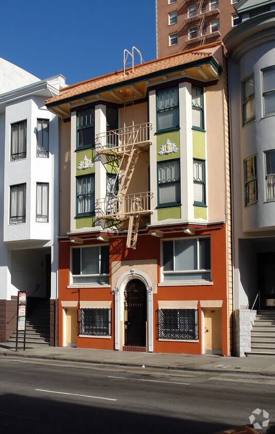 Building Photo - 974 Pine St