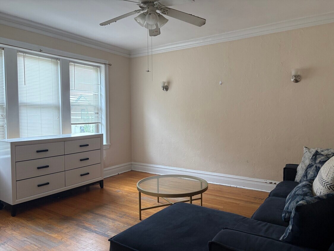 Foto principal - 4359 W George St