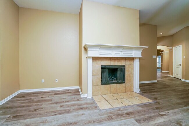 Foto del edificio - 5404 Centeridge Ln