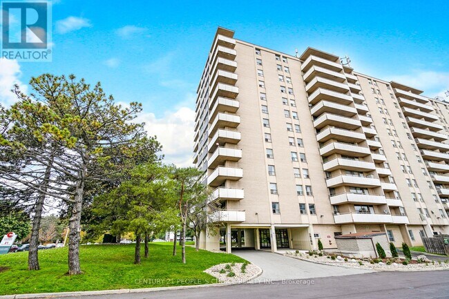 Building Photo - 21-121 Welsford Gardens