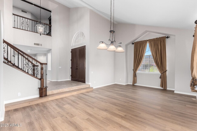 Building Photo - 1367 E Desert Flower Ln