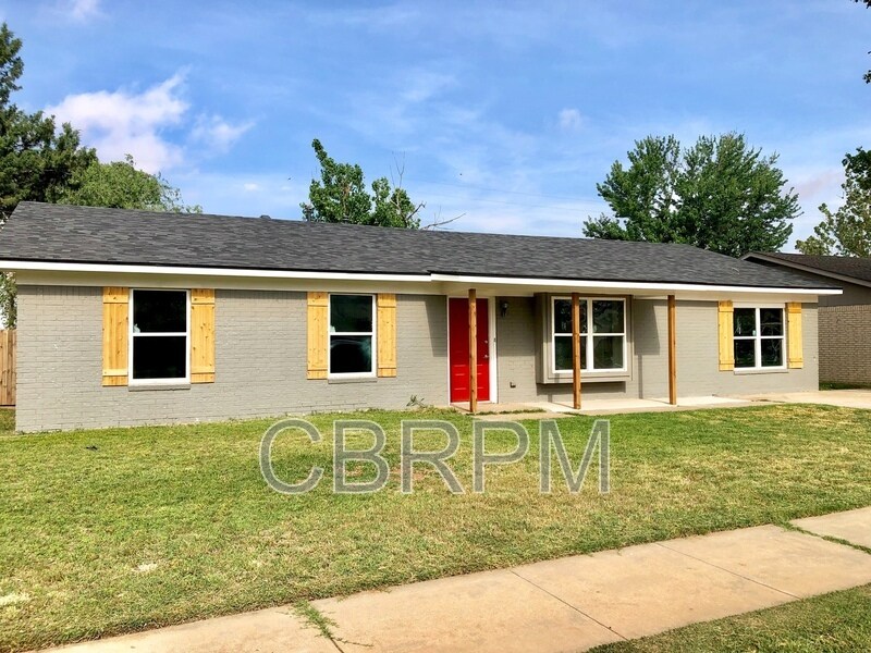 Primary Photo - 815 Hickory St