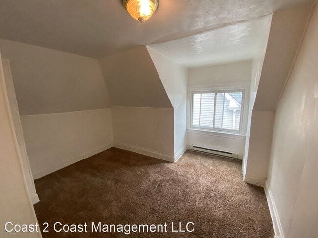 Foto del edificio - 3 br, 1 bath House - 631 Park Avenue Upstairs