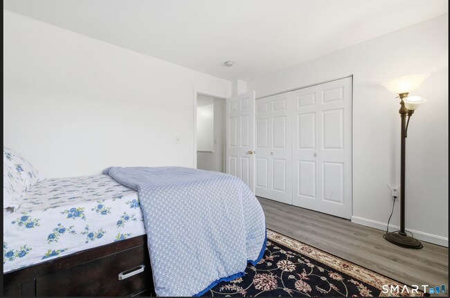 dormitorio 2 - 310 Boston Post Rd