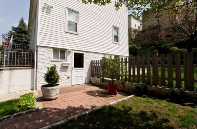 Photo - 173 Cook Ave Apartment