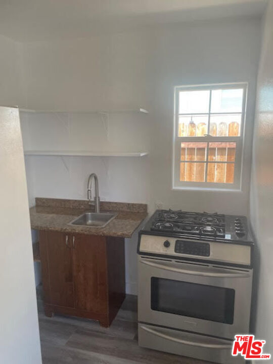 Foto del edificio - 7634 Milwood Ave