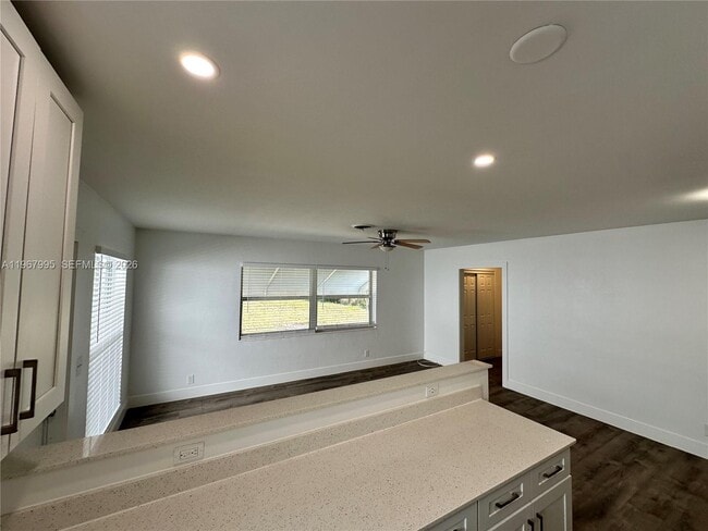 Building Photo - 2436 Van Buren St