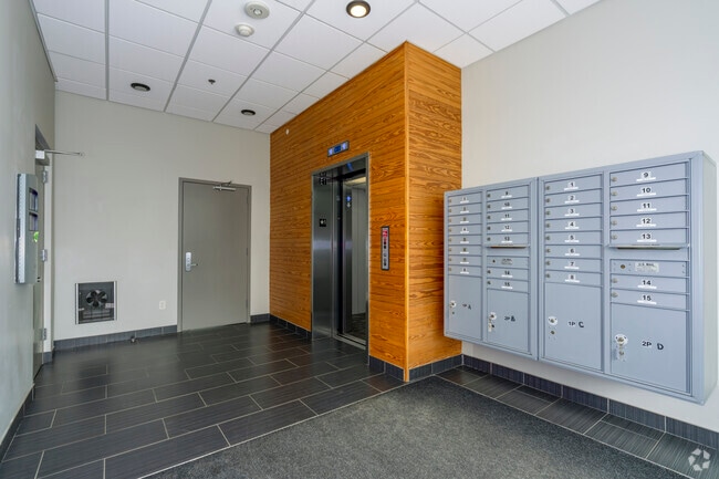 Lobby - Lofts on Louis