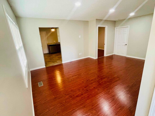 Building Photo - 6771 Nashville Ave