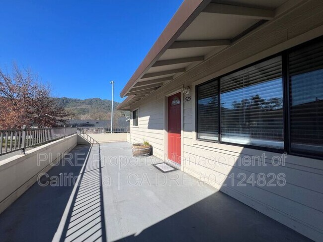 Foto del edificio - 925 S Oak St