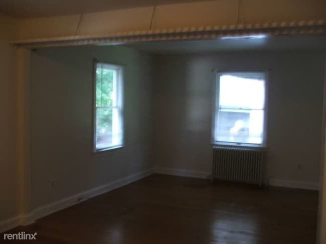 Building Photo - 2 br, 1 bath House - 773 Papermill Rd