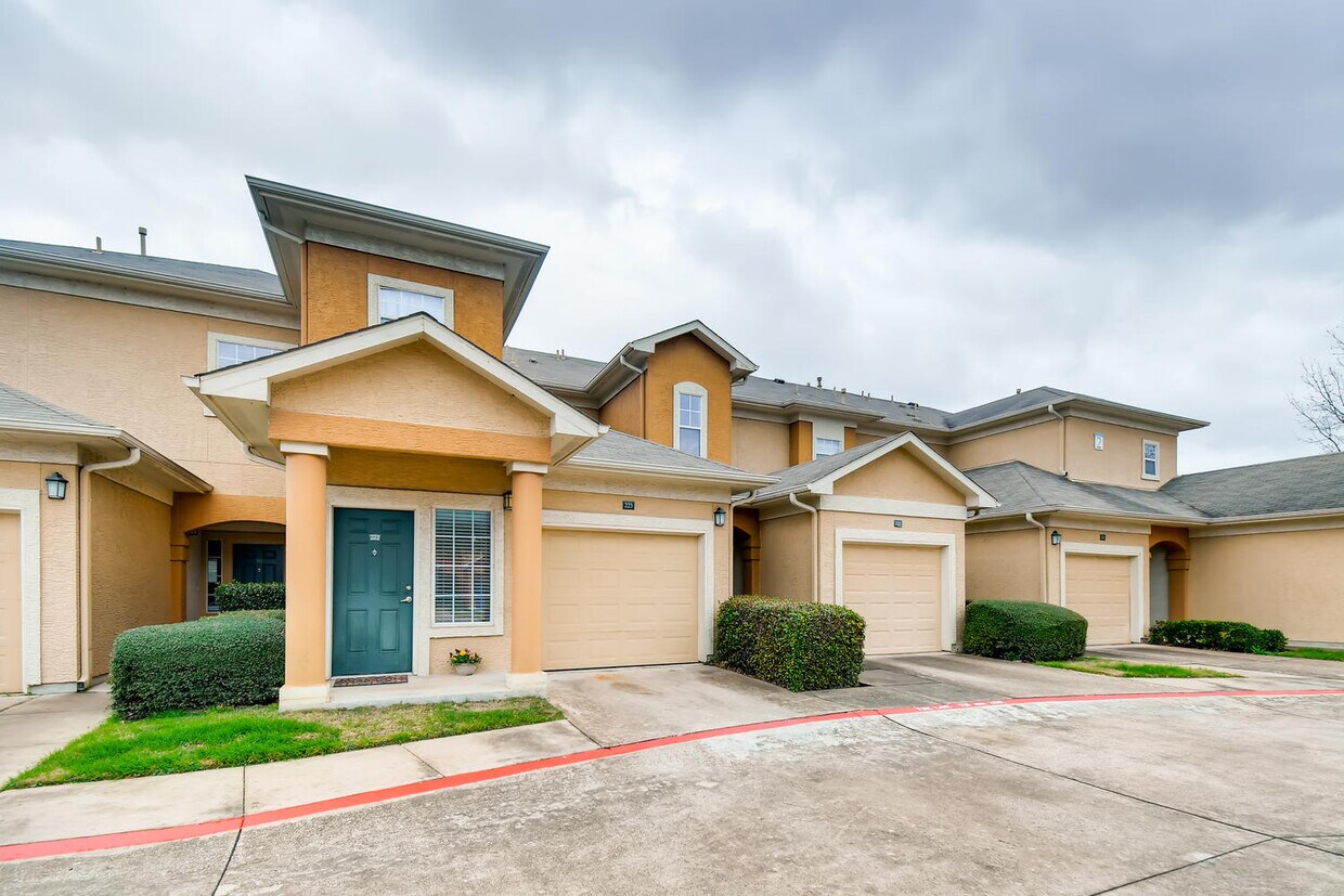 2900 S Lakeline Blvd, Cedar Park, TX 78613 Townhome Rentals in Cedar
