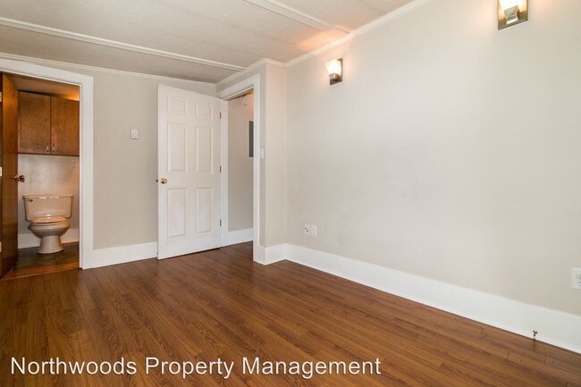 Foto del edificio - 2210 Four Oaks Grange Rd