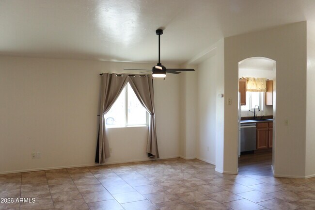 Foto del edificio - 5379 Almosa St