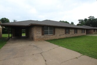 Building Photo - 12414 Cimmarron Dr
