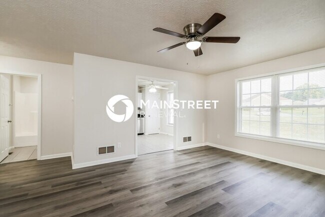 Foto del edificio - 4 Bedroom Pet-Friendly Home in FAIRDALE, KY with Main Street Renewal