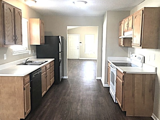 Building Photo - 15401 Ten Point Dr