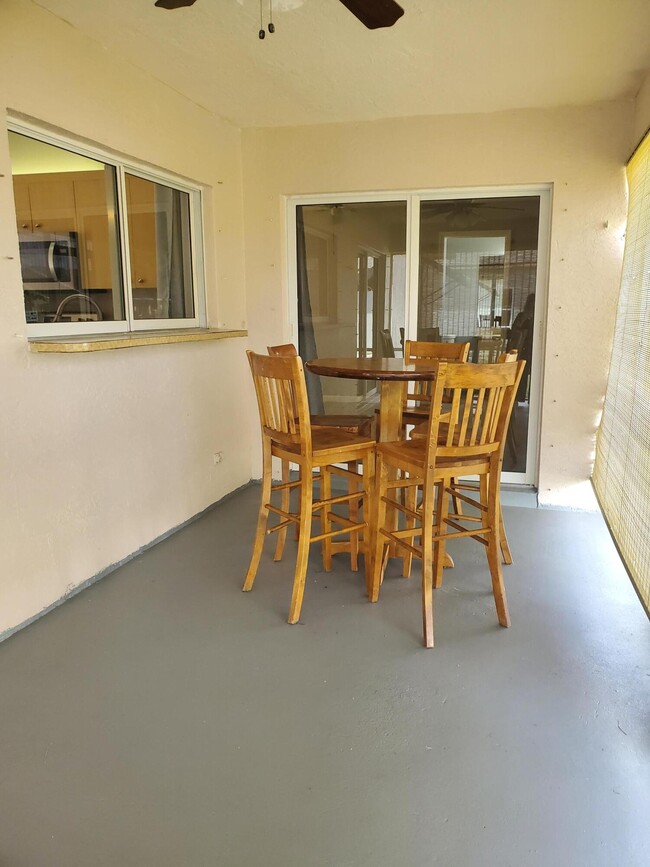 Foto del edificio - 3234 SW Fillmore St